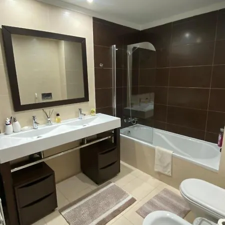 In Close To Airport * Distrikt Faro