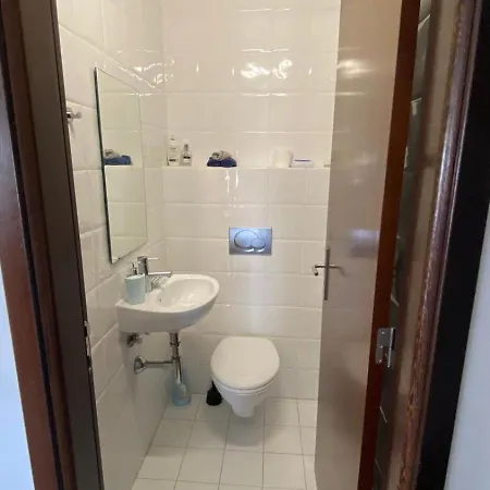 Kwatera prywatna In Close To Airport